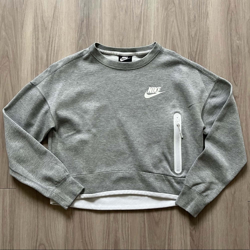 Nike Sportswear Tech Fleece Women’s Crew